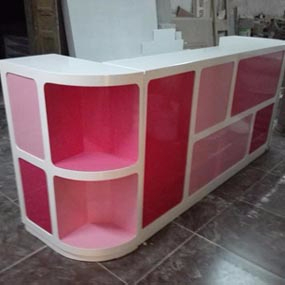 幼兒園服務(wù)臺(tái)