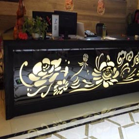 烤漆玻璃服務(wù)臺(tái)定做